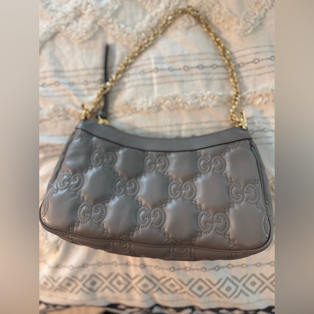 Brand new Gucci GG Matelasse Leather Shoulder Bag w/ Removable Canvas Strap - Picture 5 of 8